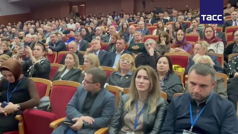 Глава Дагестана Сергей Меликов рамках международного горного форума в Махачкале заявил, что в регионе слабо развивается транспортная инфраструктура, имеются проблемы с уровнем обеспеченности социальными объектами