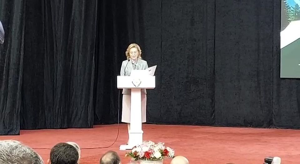 Зампредседателя Совета Федерации Инна Святенко зачитала обращение спикера верхней палаты Валентины Матвиенко на проходящем в Дагестане горном форуме