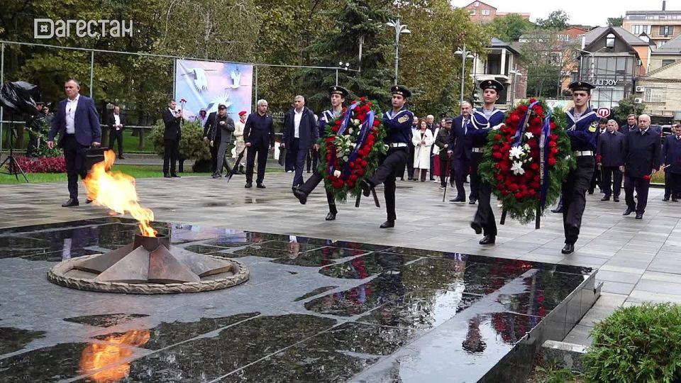 Участники Горного форума почтили память героев Великой Отечественной войны