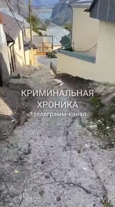 В Дагестане полиция ищет трёх жителей села Унцукуль (27, 28 и 46 лет), подозреваемых в стрельбе