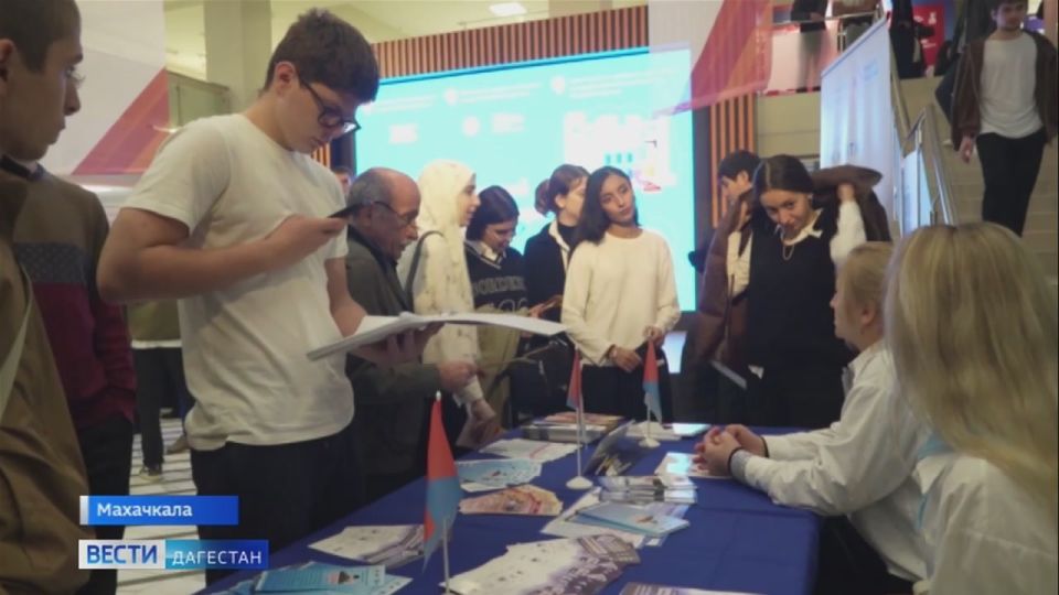 В Махачкале прошла ярмарка вакансий в сфере строительства и жилищно-коммунального хозяйства