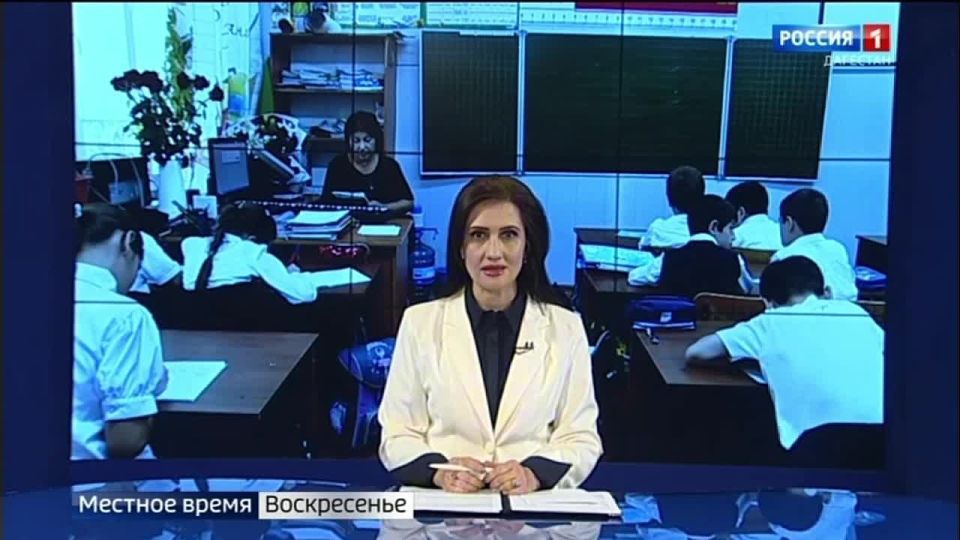 Настоящий учитель не просто дает знания, он становится для ребенка наставником жизни