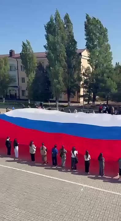 "Созвездие добра": в Каспийске стартовал инклюзивный фестиваль под флагами России и Дагестана