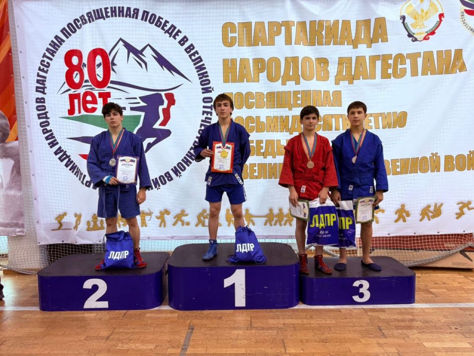 В Махачкале проходило Первенство Дагестана по спортивному самбо среди спортсменов 2008-2009 годов рождения