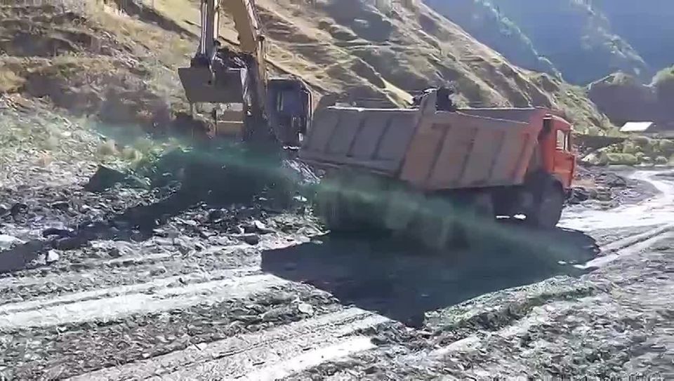 В селе Махалатли Цунтинского района досрочно завершены работы по очистке и углублению русла реки Чережна и её притока в рамках федерального проекта и программы «Воспроизводство и использование природных ресурсов»