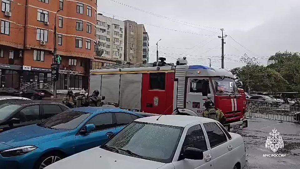 Пожарно-тактические учения прошли на территории торгового центра «Дагснаб»