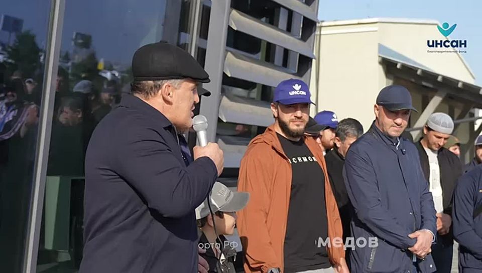 В аэропорту Махачкалы состоялась торжественная встреча дагестанского бойца Мансура Малачиева