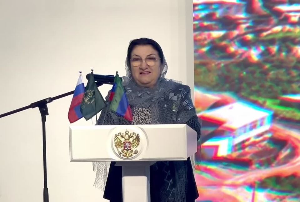 Прямо сейчас на площадке парка «Россия — моя история» проходит Слет девушек «Наша сила – в единстве, наше богатство в многообразии»