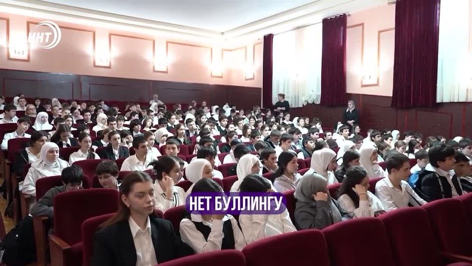 Нет буллингу. В лицее № 39 города Махачкалы прошла встреча, посвящённая предупреждению буллинга среди учащихся
