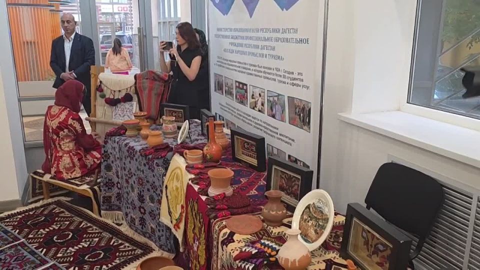 Яхья Бучаев и Айна Гаибова сообщили о реализуемых в учебном заведении образовательных программах