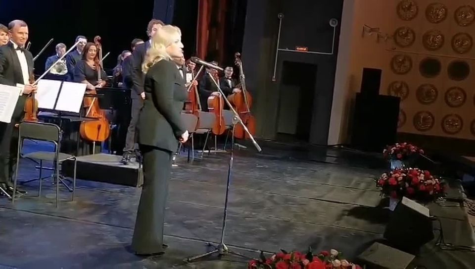 Министр культуры Дагестана Зарема Бутаева поблагодарила музыкантов и руководство прославленного Московского государственного симфонического оркестра за блистательное выступление в столице Дагестана