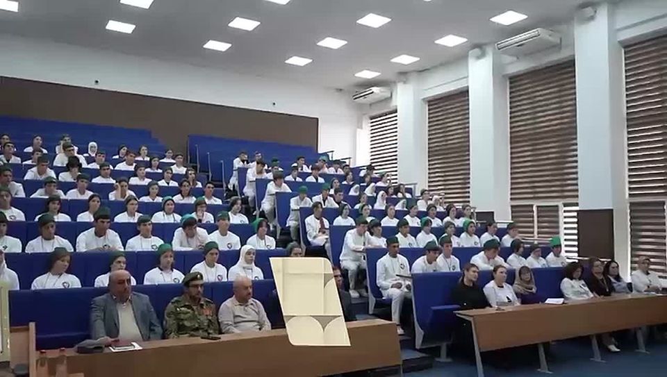 Сегодня, 10 октября, на базе Медицинского колледжа им. Илизарова в Дербенте прошёл Республиканский антитеррористический форум