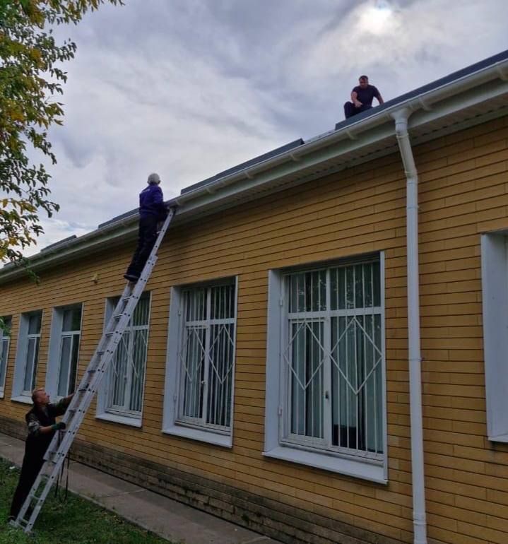 Специалисты Дагестана отремонтировали крышу школы в Пришибе после атаки беспилотника