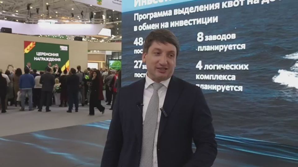 Врио министра сельского хозяйства и продовольствия РД Зураб Куччаев поздравил предпринимателей республики с заслуженными победами в различных номинациях выставки "Золотая Осень - 2025"