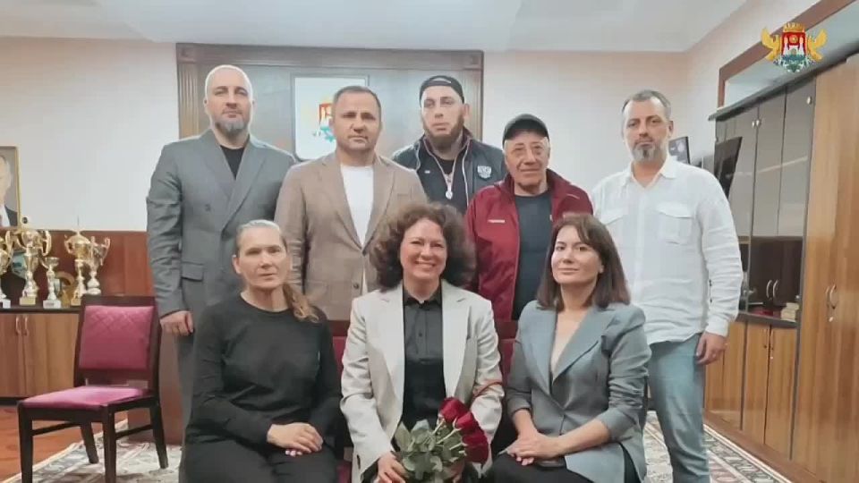 Накануне в стенах Управления спорта, туризма и работы с молодежью Мурад Мирзагаджиев провел рабочую встречу с Ольгой Семеновной — Вице-президентом Паралимпийского комитета России и президентом Всероссийской федерации спорта...