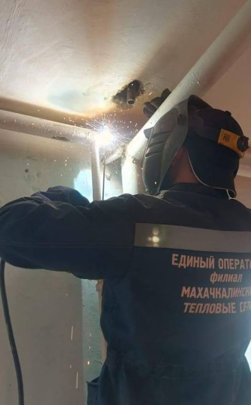 Дагестанская бригада подготовила школу №3 Михайловки к зиме