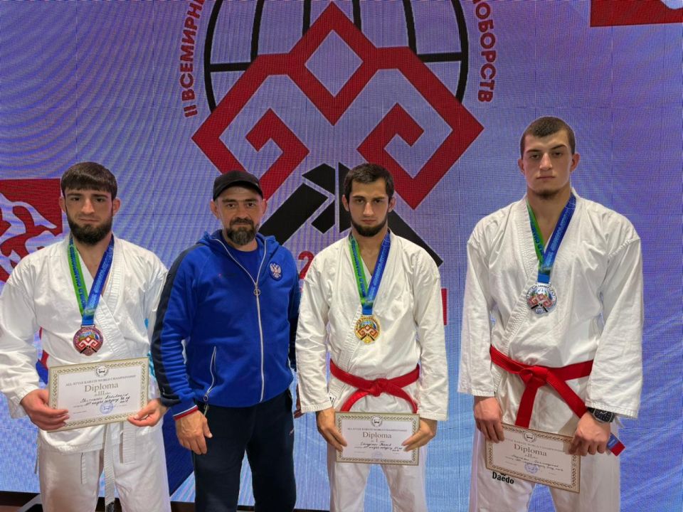 Дагестанские спортсмены завоевали восемь медалей, четыре из которых высшей пробы, на прошедших в Новочебоксарске Чемпионате и Первенстве мира по всестилевому карате