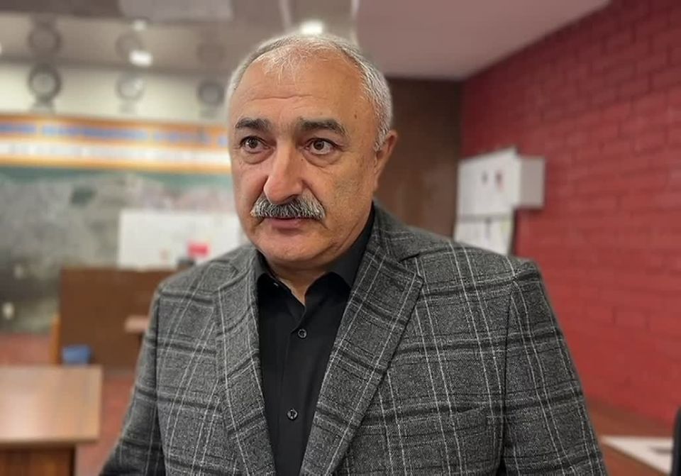 Участник СВО и программы «Доблесть гор» Медетхан Гамдуллаев поделился своими впечатлениями о новом республиканском журнале «Zащитник»