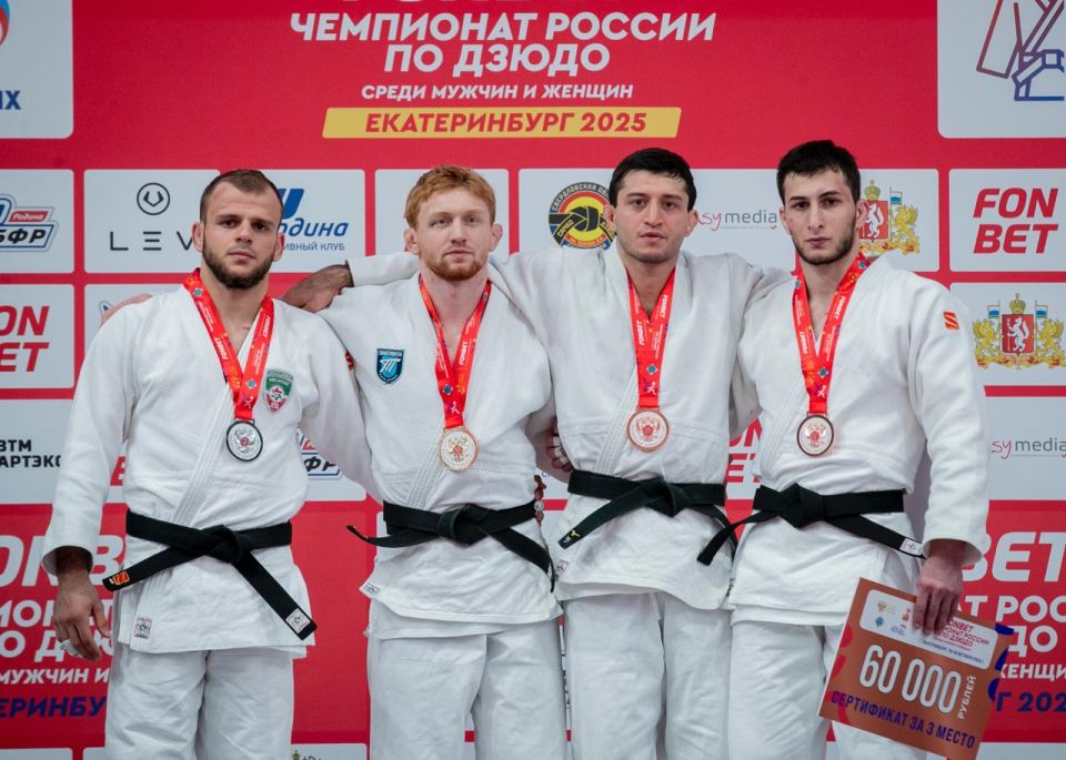 На проходящем в Екатеринбурге Чемпионате России по дзюдо золотые медали завоевали дагестанцы Нурмагомед Джамалов и Курбан Кудиев