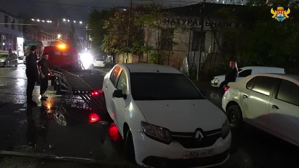 В Махачкале продолжается работа по эвакуации брошенных и раскомплектованных автомобилей