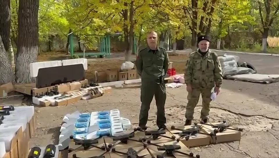 — Спасибо за гуманитарную помощь, которая поможет нам громить врага!