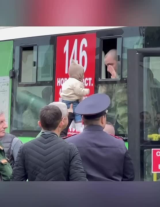 Эмилия Шахабутиновна: Дорогие отцы! Сегодня мы с особым трепетом думаем о вас — защитниках, героях СВО