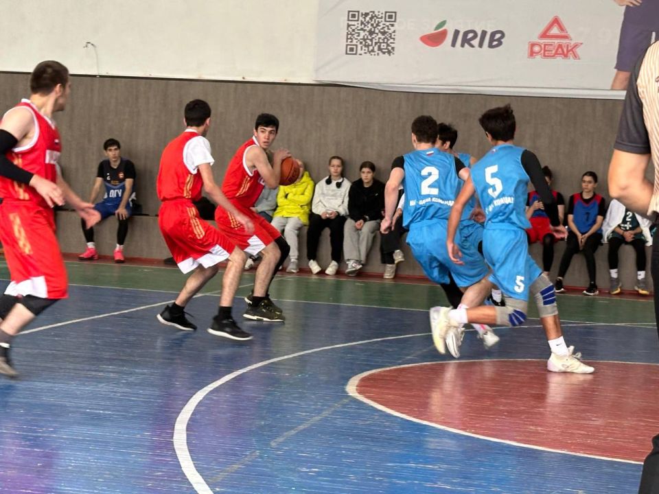 Накануне в Дагестанском государственном политехническом университете прошел чемпионат города Махачкалы по баскетболу среди мужчин и женщин, собравший множество спортсменов и просто любителей баскетбола