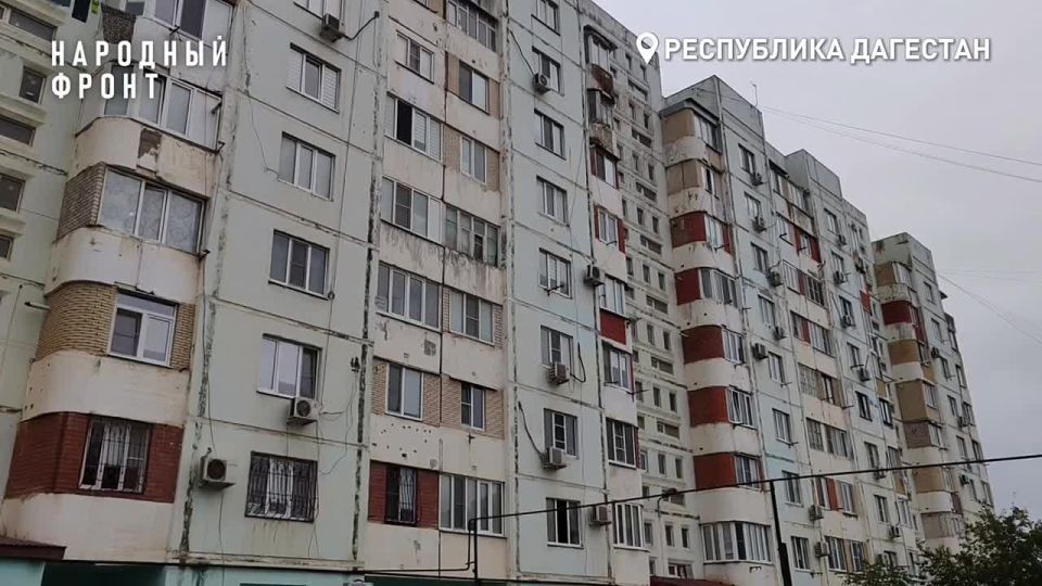 В Кизилюрте жители дома №82 по ул. Гагарина 3 месяца не могут пользоваться лифтами из-за истечения срока эксплуатации и запрета Ростехнадзора