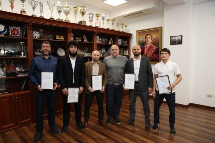 Сажид Сажидов встретился с триумфаторами проходившего в сентябре в Бразилии чемпионата мира по ушу-саньда