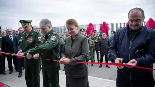 Об открытии нового современного военного госпиталя в Махачкале наша ведущая Арина Ганиева рассказала в прямом эфире федеральных «Вестей»
