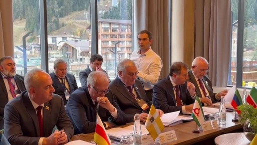 В ходе состоявшегося сегодня в Архызе Совета СКПА объявлено, что следующее заседание Конференции Северо-Кавказской Парламентской Ассоциации пройдёт в 2026 году в Республике Дагестан