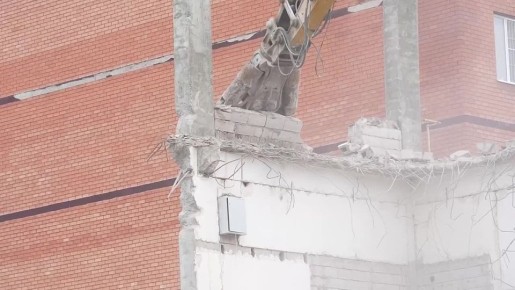 В Махачкале на улице Абу Даги завершили снос незаконно возведенного капитального объекта