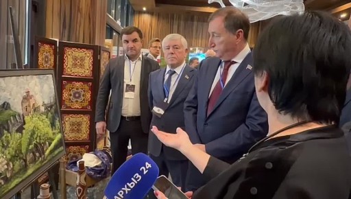 Председатель Народного Собрания Республики Дагестан Заур Аскендеров прибыл в Архыз для участия в Конференции Северо-Кавказской Парламентской Ассоциации