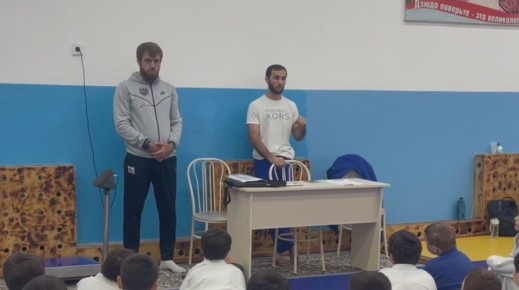 Классные часы на тему «Закон и порядок» прошли в детско-юношеских спортивных школах г.Дербент