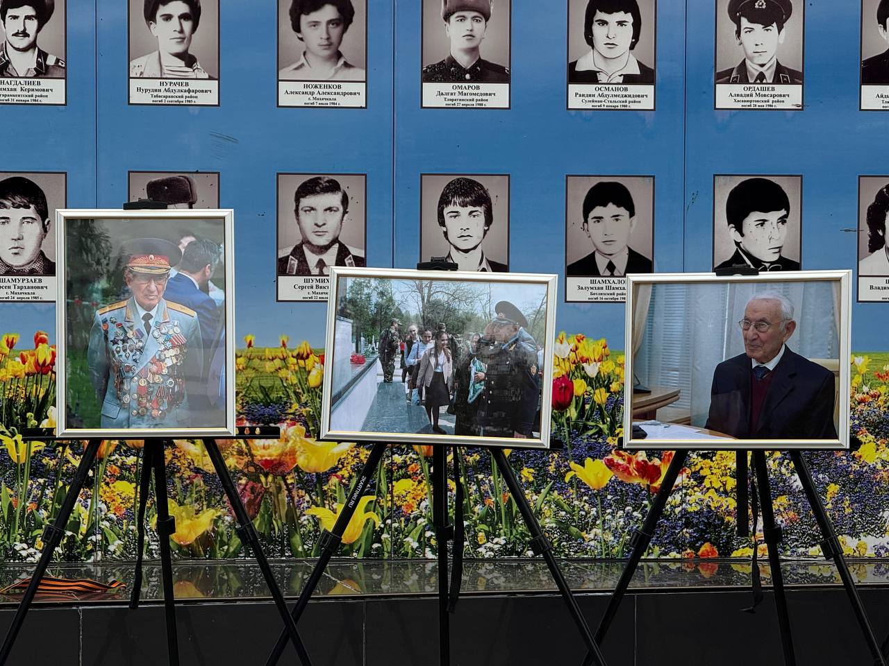 Выступая перед собравшимися, глава Республики Дагестан Сергей Меликов подчеркнул значимость личности генерал-майора Омара Муртазалиева и его вклад в патриотическое воспитание Выступая перед собравшимися, глава Республики Дагестан Сергей Меликов подчеркнул значимость личности генерал-майора Омара Муртазалиева и его вклад в патриотическое воспитание