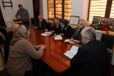 В ходе рабочей поездки в Ахвахский район Зарема Бутаева провела личный прием граждан