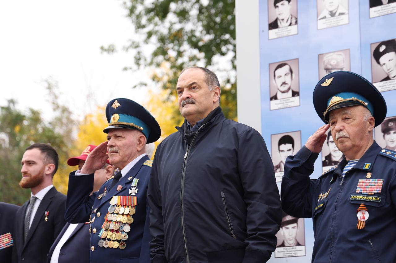 Сергей Меликов почтил память генерал-майора Омара Муртазалиева