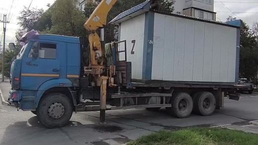 Продолжается работа по демонтажу нестационарных торговых объектов