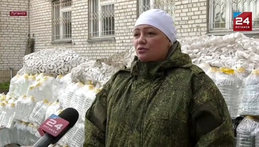 Председатель Комитета НС РД по аграрным вопросам, природопользованию, экологии и охране окружающей среды Асият Алиева организовала отправку гуманитарной помощи в Луганскую Народную Республику