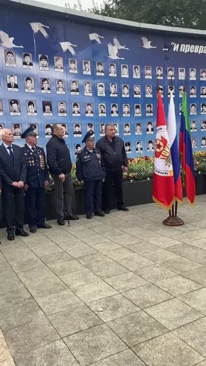 В парке воинов-интернационалистов г. Махачкалы проходит торжественное мероприятие в честь 100-летия генерал-майора Омара Муртазалиева