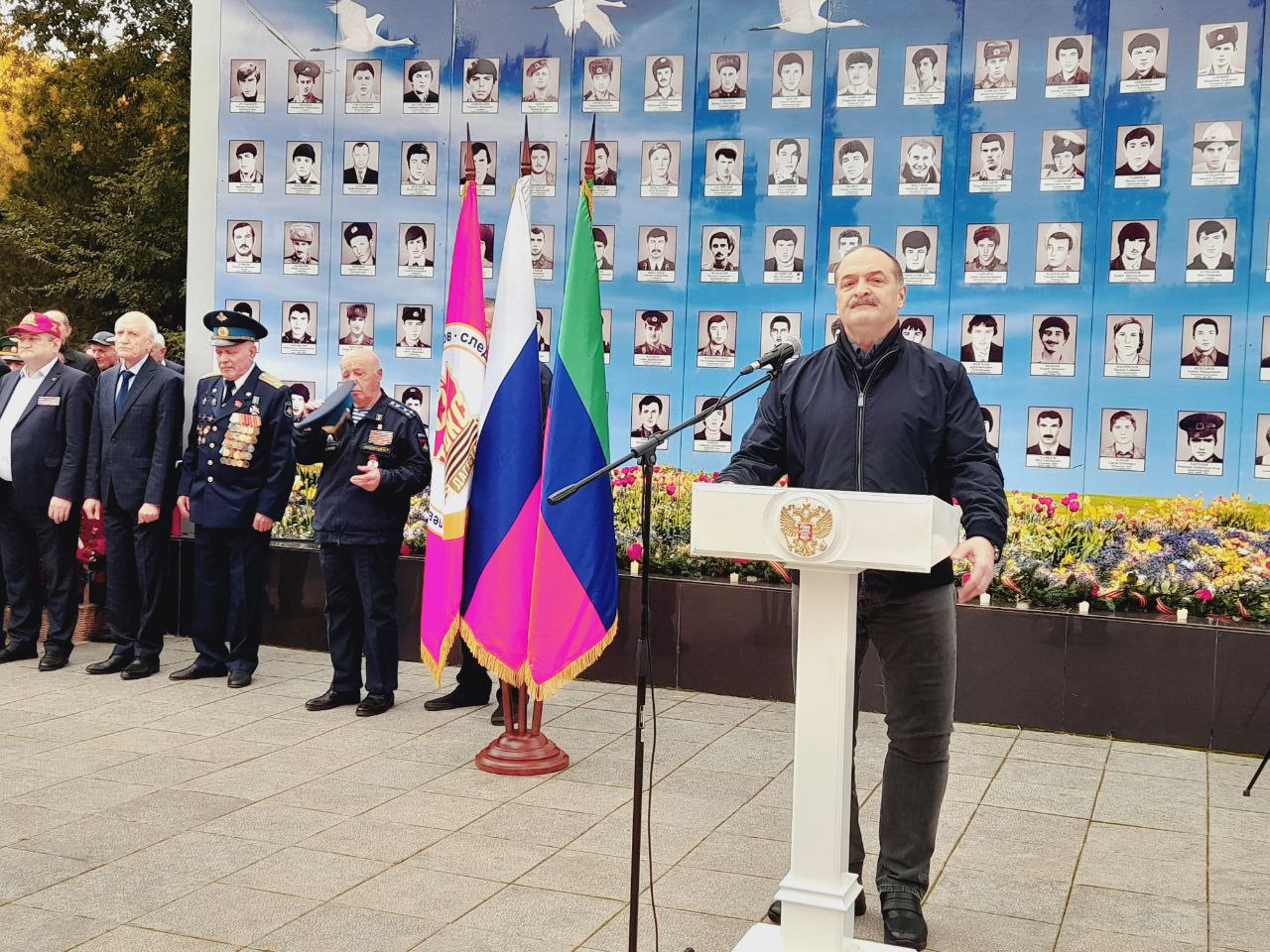 В парке воинов интернационалистов прошёл митинг в честь 100-летия генерал-майора, командира отряда ТОКС Омара Муртузалиева