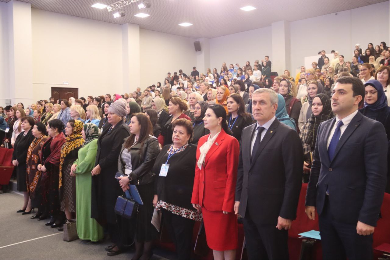 По поручению Председателя Народного Собрания РД Заура Аскендерова заместитель председателя Комитета НС РД по национальной политике, вопросам общественных и религиозных объединений и межпарламентским связям Елена Ельникова...