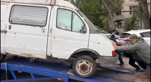 Администрация. Махачкалы организовала мероприятия по очистке дворовых пространств от брошенных и разукомплектованных транспортных средств