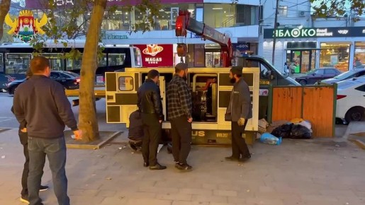 Специалисты мэрии Махачкалы демонтировали генератор, установленный без разрешительным документов по ул. Толстого, 8 и тем самым освободили муниципальную территорию