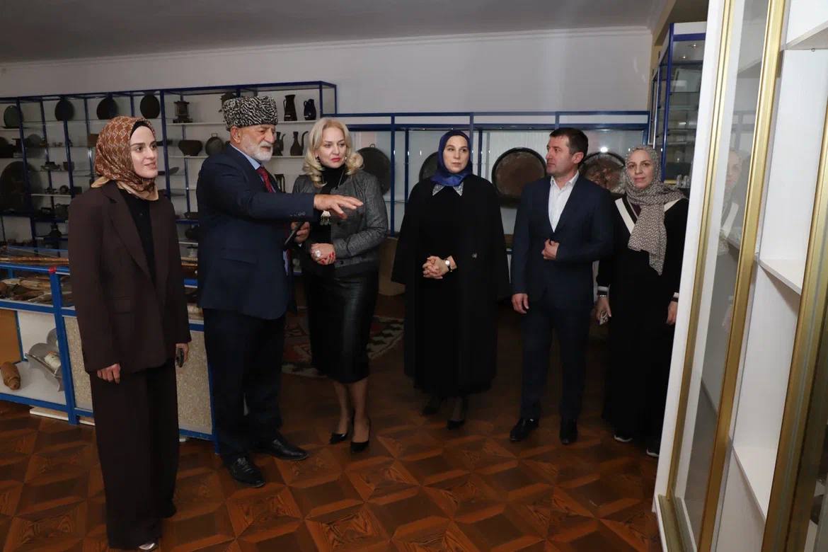 Зарема Бутаева посетила объекты культуры Ахвахского района Зарема Бутаева посетила объекты культуры Ахвахского района