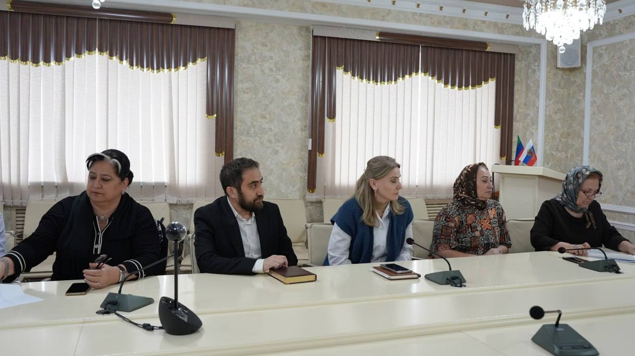 В Хасавюрте провели заседание межведомственной рабочей группы по совершенствованию оказания первой помощи В Хасавюрте провели заседание межведомственной рабочей группы по совершенствованию оказания первой помощи