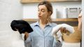Будут как новенькие: вернуть насыщенность черным вещам поможет продукт с вашей кухни