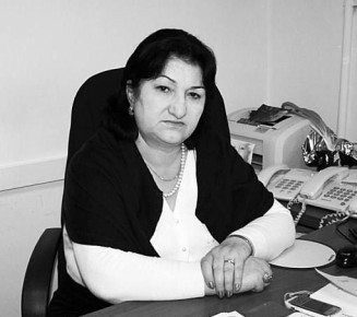 Председатель Союза женщин Дагестана Интизар Мамутаева погибла в автокатастрофе, сообщил глава республики Сергей Меликов