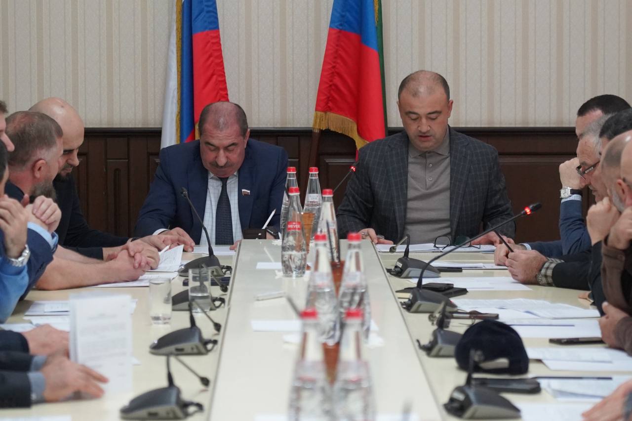 . 27 октября в конференц-зале городской администрации состоялось совместное заседание Президиума Собрания депутатов городского округа «город Дербент» и депутатских комиссий по местному самоуправлению и по бюджету...  . 27 октября в конференц-зале городской администрации состоялось совместное заседание Президиума Собрания депутатов городского округа «город Дербент» и депутатских комиссий по местному самоуправлению и по бюджету...