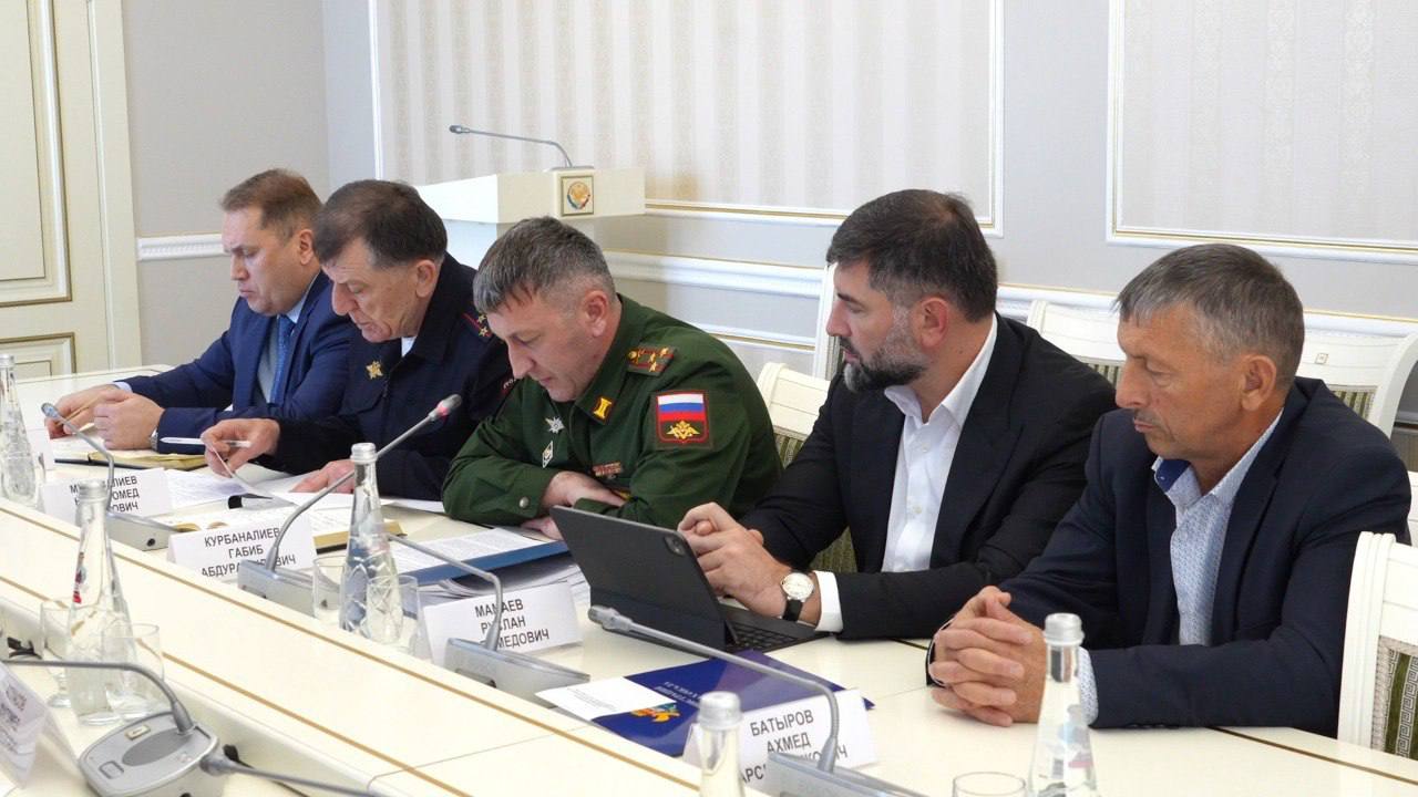 Заседание по организации осенней призывной кампании 2025 года в г. Махачкале Заседание по организации осенней призывной кампании 2025 года в г. Махачкале